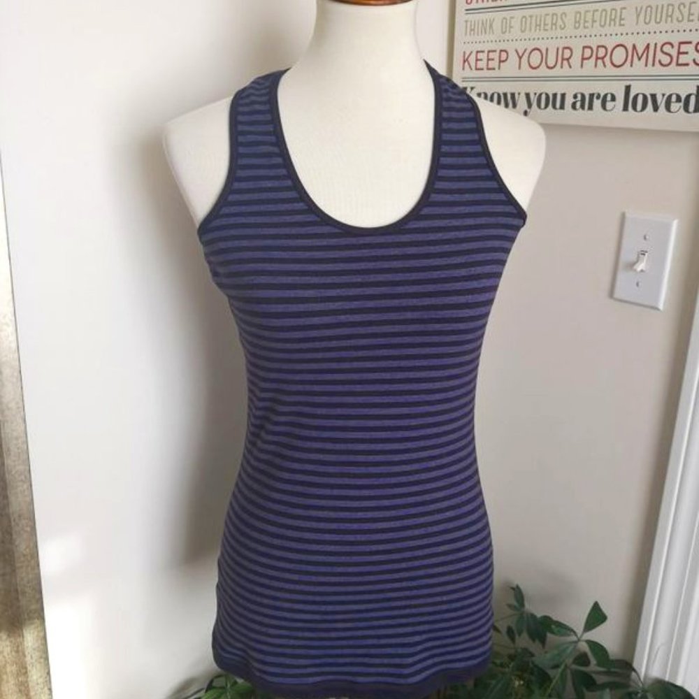 .lululemon. 12-14 szivivva / top